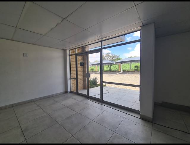 3,356M² OFFICE TO LET IN VORNA VALLEY